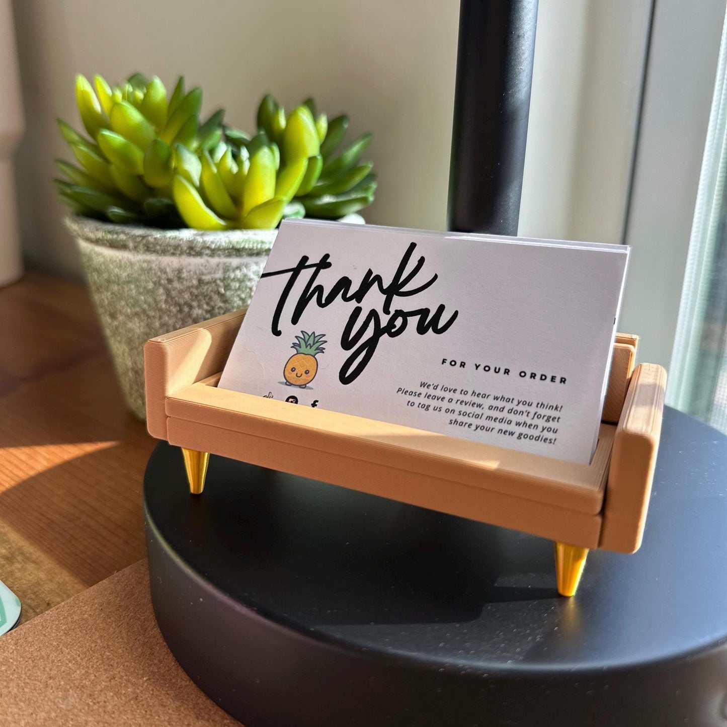 3D Printed Mini Sofa Business Card Holder: Modern Desk Organizer